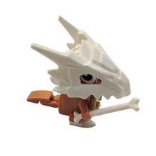 Lade das Bild in den Galerie-Viewer, Tragosso Cubone Klemm-Baustein Figur (ca. 6x5x3cm)