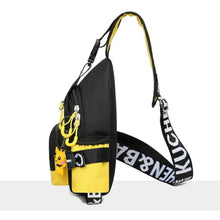 Lade das Bild in den Galerie-Viewer, Stylische Schultertasche für Kinder im Pikachu Look