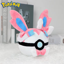 Lade das Bild in den Galerie-Viewer, Feelinara Sylvon Kuschel Pokeball Stofftier (ca. 20cm)