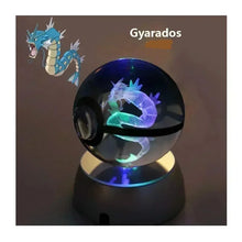 Lade das Bild in den Galerie-Viewer, Kristall Pokeball mit 3D Effekt Realxo Mewtu Pikachu uvm. kaufen