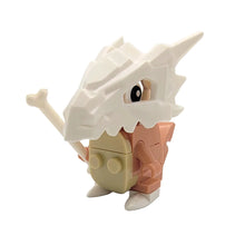 Lade das Bild in den Galerie-Viewer, Tragosso Cubone Klemm-Baustein Figur (ca. 6x5x3cm)