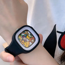 Lade das Bild in den Galerie-Viewer, Pokomon Pikachu Kinder Armbanduhr mit klassicher Anzeige der Uhrzeit