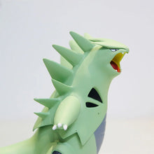 Lade das Bild in den Galerie-Viewer, Despotar Tyranitar Pokemon Figur (ca. 10cm)