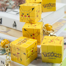Lade das Bild in den Galerie-Viewer, Mini Pikachu Zauberwürfel Look Schlüsselanhänger