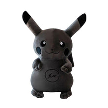 Lade das Bild in den Galerie-Viewer, Pikachu Plüsch Pokemon Figur in Schwarz kaufen