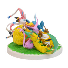 Lade das Bild in den Galerie-Viewer, Pokemon Eevee Evoli Entwicklungen Figuren kaufen