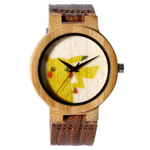 Lade das Bild in den Galerie-Viewer, Pikachu Pokemon Bambus Holz Armbanduhr kaufen