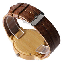 Lade das Bild in den Galerie-Viewer, Pikachu Pokemon Bambus Holz Armbanduhr kaufen