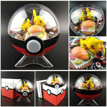 Lade das Bild in den Galerie-Viewer, Großer Pokeball mit Pokemon Figur kaufen