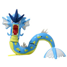 Lade das Bild in den Galerie-Viewer, Gyarados / Garados Spielzeug Figur mit Pokeball - Pokemon Spiel Set kaufen