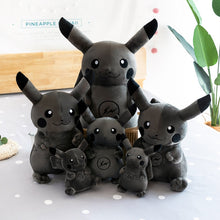 Lade das Bild in den Galerie-Viewer, Pikachu Plüsch Pokemon Figur in Schwarz kaufen