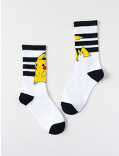 Lade das Bild in den Galerie-Viewer, Stylishe Pokemon Pikachu Socken kaufen