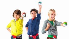 Lade das Bild in den Galerie-Viewer, Pokemon Clip n Carry Spielzeug Gürtel mit Mimigma Mimikyu Figur kaufen