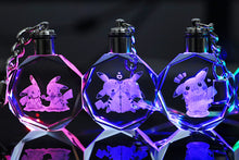 Lade das Bild in den Galerie-Viewer, Pokemon Go Leuchtende Anhänger in vielen Motiven - Keychain kaufen