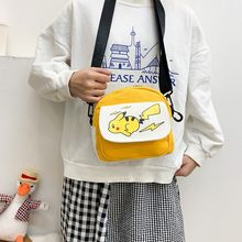 Lade das Bild in den Galerie-Viewer, Pikachu Umhängetasche in verschiedenen Farben kaufen