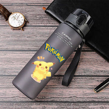 Lade das Bild in den Galerie-Viewer, Sport und Trinkflasche mit Pokemon Pikachu Motiv kaufen