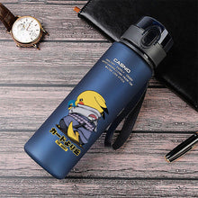Lade das Bild in den Galerie-Viewer, Sport und Trinkflasche mit Pokemon Pikachu Motiv kaufen