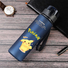 Lade das Bild in den Galerie-Viewer, Sport und Trinkflasche mit Pokemon Pikachu Motiv kaufen