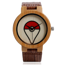Lade das Bild in den Galerie-Viewer, Pokeball Pokemon Bambus Holz Armbanduhr kaufen