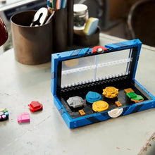 Lade das Bild in den Galerie-Viewer, Pokemon Kanto Region Abzeichen-Sammlung Klemm-Baustein Set mit 312 Bausteinen
