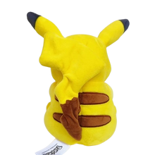 Lade das Bild in den Galerie-Viewer, Pokemon Pikachu mit Herz in Pokeball Form Kuscheltier (ca. 23cm)

