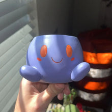 Lade das Bild in den Galerie-Viewer, Pokemon Myrapla Oddish Pflanzentopf (ca. 10x6cm)
