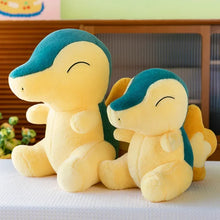 Lade das Bild in den Galerie-Viewer, XXL Feurigel Cyndaquil Pokemon Plüschtiere (ca. 30cm bis 70cm)
