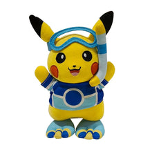 Lade das Bild in den Galerie-Viewer, Pikachu Cosplay als Taucher, Mauzi Kuscheltier
