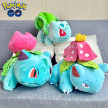 Lade das Bild in den Galerie-Viewer, Bisasam Bulbasaur, Bisaflor Venusaur oder Bisaknosp Ivysaur Pokemon Kuscheltiere (ca. 25cm bis 30cm)
