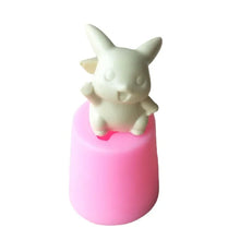 Lade das Bild in den Galerie-Viewer, Pokemon Pikachu 3D Silikon Form für Kuchen oder Torten Deko
