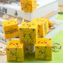 Lade das Bild in den Galerie-Viewer, Pikachu Zauberwürfel Schlüsselanhänger
