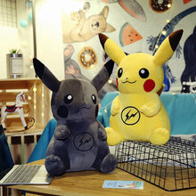 Lade das Bild in den Galerie-Viewer, Schwarzer Pikachu XXL Plüsch Pokemon (35/55/80/100cm)
