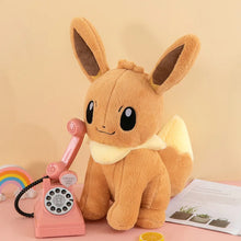 Lade das Bild in den Galerie-Viewer, Sitzendes XXL Evoli Eevee Plüsch Pokemon (40,50, 70 oder 90cm)

