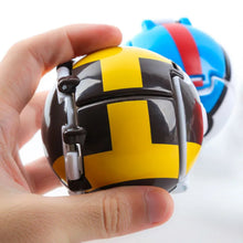 Lade das Bild in den Galerie-Viewer, Pop'n throw Pokebälle mit Pokemon Figur

