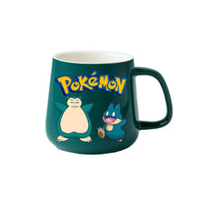 Lade das Bild in den Galerie-Viewer, Pokemon Keramik Tasse im Gengar, Relaxo, Mew oder Pikachu Look (400ml)
