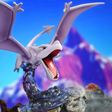Lade das Bild in den Galerie-Viewer, Aerodactyl Pokemon Figur (ca. 16cm)
