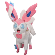 Lade das Bild in den Galerie-Viewer, Feelinara / Sylveon Plüsch Pokemon ca. 30cm Anime Look kaufen
