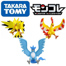 Lade das Bild in den Galerie-Viewer, Pokémon Pokébälle mit Legendären und selten Pokémonfiguren kaufen
