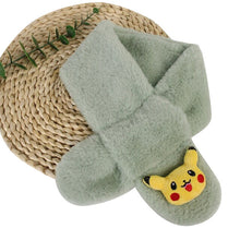 Lade das Bild in den Galerie-Viewer, Pokemon Pikachu Flauschiger Winterschal für Kinder kaufen
