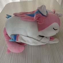 Lade das Bild in den Galerie-Viewer, Plüschfigur Pokémon schlafendes Feelinara kaufen
