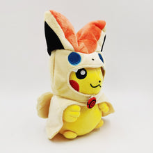 Lade das Bild in den Galerie-Viewer, Plüschfigur Pokémon Pikachu verkleidet als Victini, ca. 20 cm kaufen
