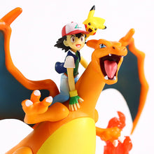 Lade das Bild in den Galerie-Viewer, Ash Ketchum &amp; Charizard / Glurak Lizardon Sammel Figur Pokemon kaufen
