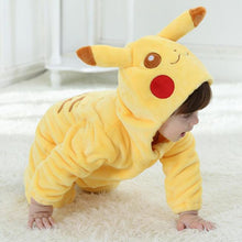 Lade das Bild in den Galerie-Viewer, Pokemon Baby Kinder Pyjama Schlafanzug im süßen Pikachu Look kaufen
