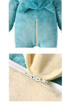 Lade das Bild in den Galerie-Viewer, Pokemon Baby Pyjama Schlafanzug im süßen Relaxo Snorlax Look kaufen
