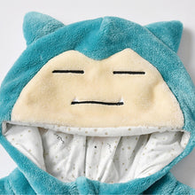 Lade das Bild in den Galerie-Viewer, Pokemon Baby Pyjama Schlafanzug im süßen Relaxo Snorlax Look kaufen
