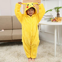 Lade das Bild in den Galerie-Viewer, Pokemon Baby Kinder Pyjama Schlafanzug im süßen Pikachu Look kaufen
