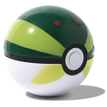 Lade das Bild in den Galerie-Viewer, Pokemon Poke Ball 7cm (viele Motive) kaufen
