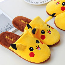 Lade das Bild in den Galerie-Viewer, Pikachu Slipper, Pokemon Slipper, Hausschuhe,, Latschen kaufen

