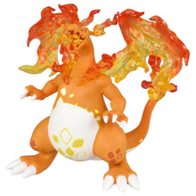 Lade das Bild in den Galerie-Viewer, Gigamax Glurak Charizard Pokemon Moncolle Figur kaufen
