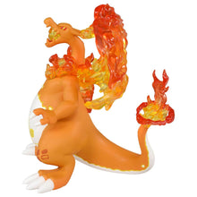 Lade das Bild in den Galerie-Viewer, Gigamax Glurak Charizard Pokemon Moncolle Figur kaufen
